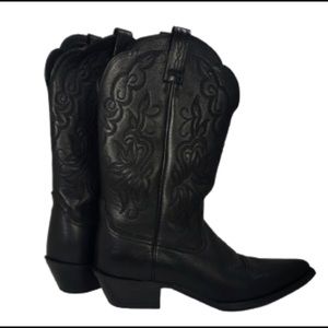 Black leather Ariat Boots ✨